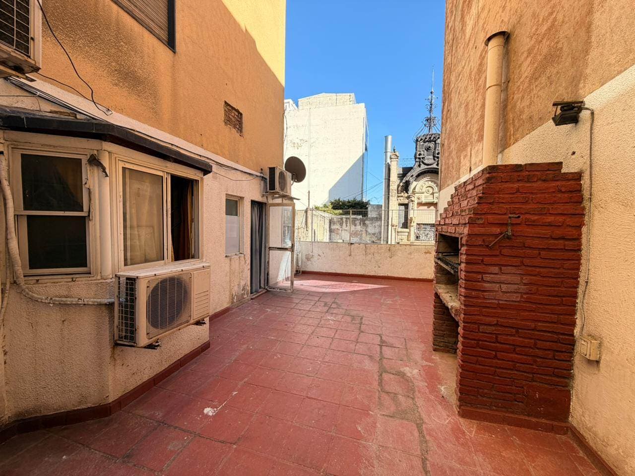 Departamento con Terraza Propia y Parrilla en Microcentro – Oportunidad — foto 8