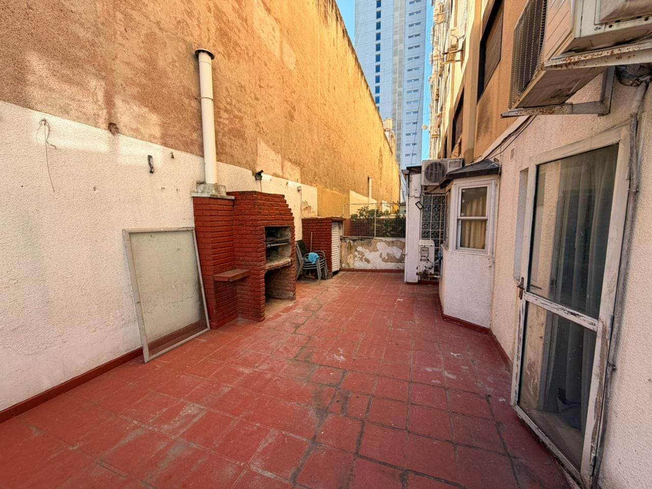 Departamento con Terraza Propia y Parrilla en Microcentro – Oportunidad — foto 9